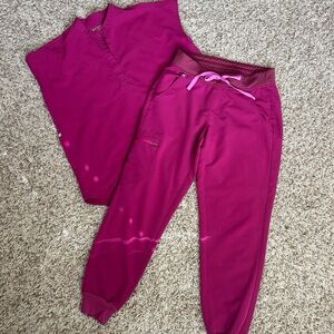 Magenta Fig Scrub Set - Top XS & Jogger Pants Size Small Petite